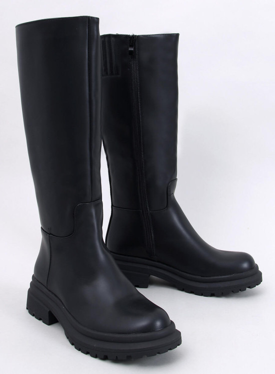 Black boots on a thick heel