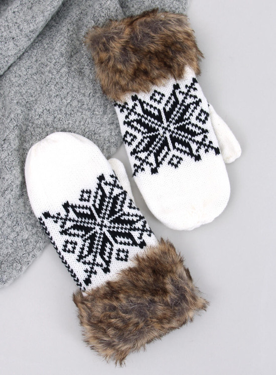 White gloves with faux fur