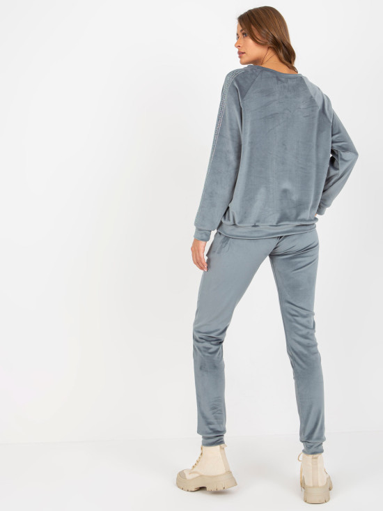 Women's Velour Set with Application