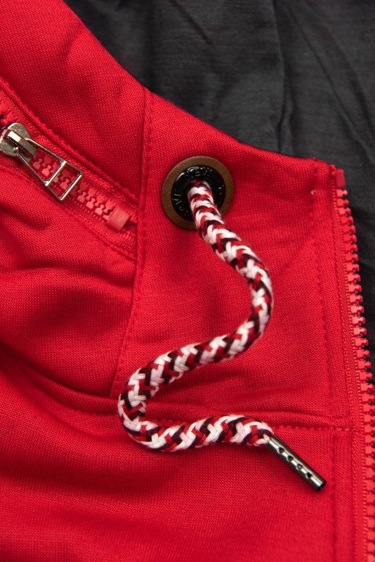 Red elongated hoodie in shaped cut