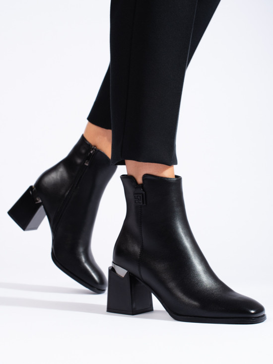 Elegant black boots