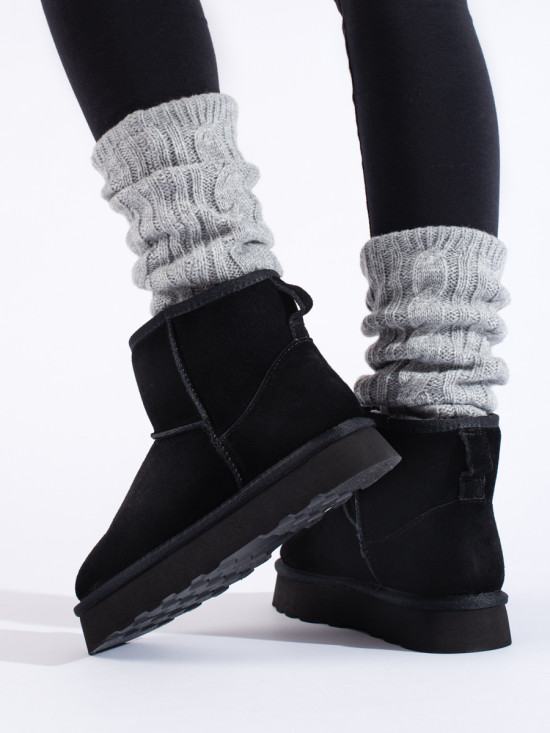 Women's suede snow boots on a platform black