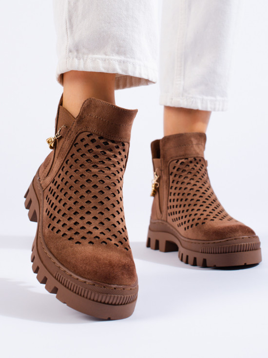 Brown low suede boots with chain