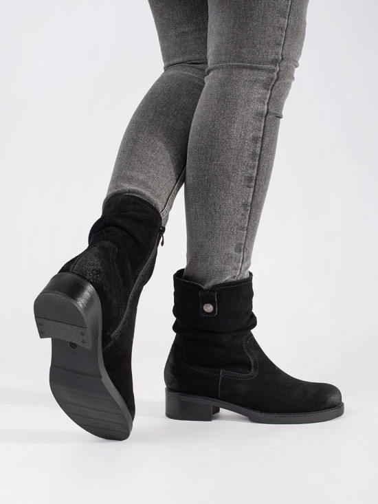 Black Ankle Boots with Ruffled Shaft