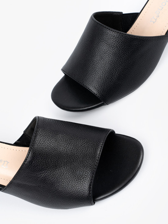 Black Women's Slip-On Sandals with Low Heel