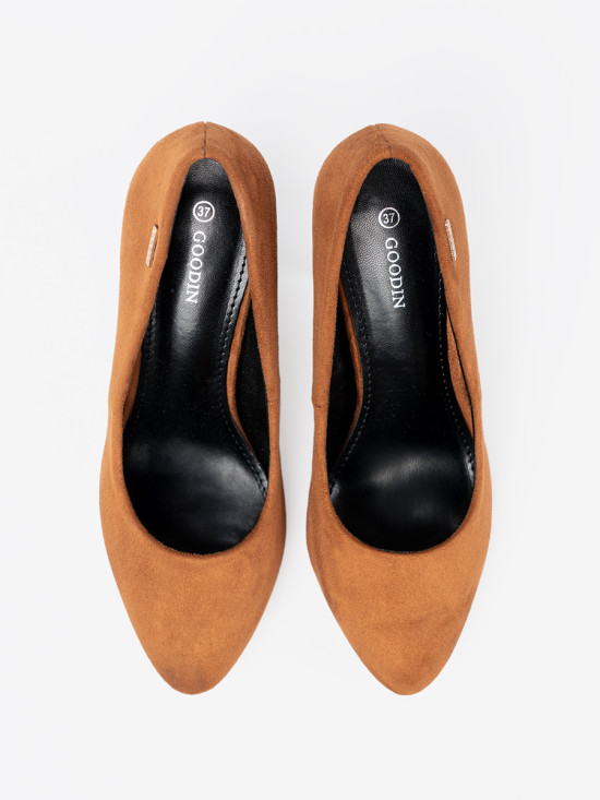 Light Brown Pumps on Black Heel