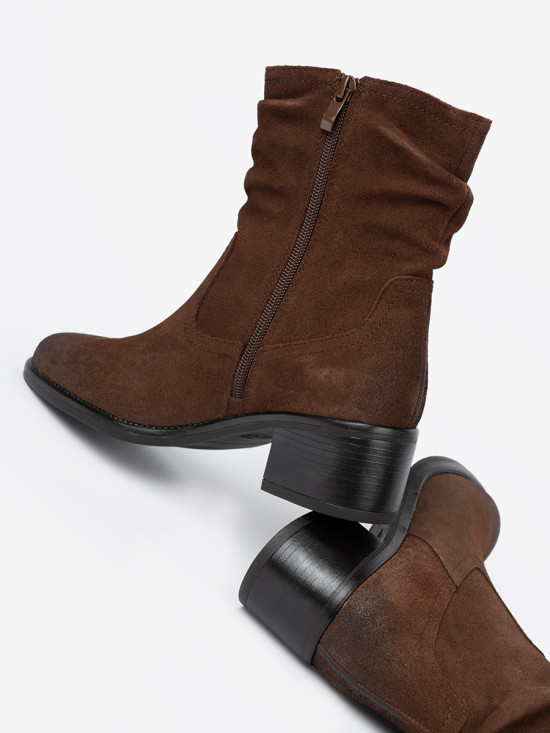 Brown Leather Ankle Boots with Ruffled Shaft by Sergio Leone