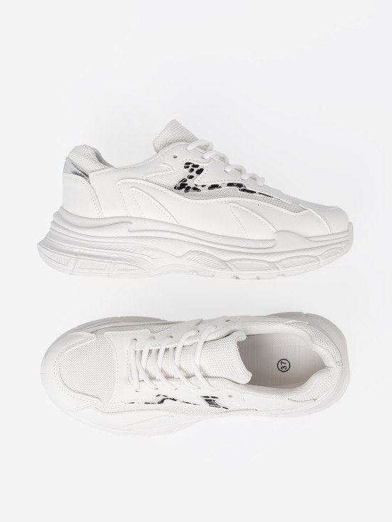 White Sport Shoes with Decorative Accent