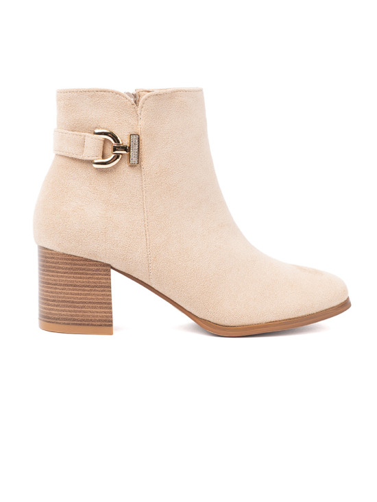 Elegant ankle boots in light beige