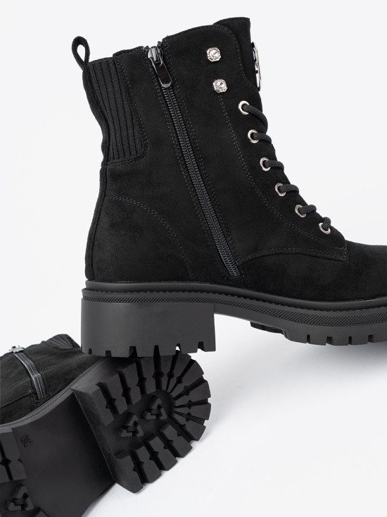 Elegant Black Workers with Shimmering Crystals