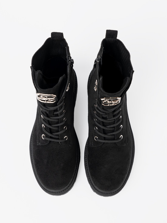 Elegant Black Workers with Shimmering Crystals