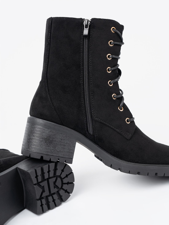 Comfortable Black Ankle Boots with Round Toe