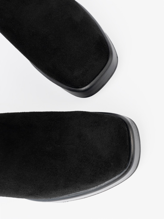 Elegant Ankle Boots with Block Heels and Elastic Inserts