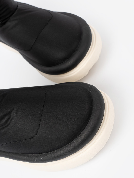 Waterproof Black Snow Boots with Fur Lining