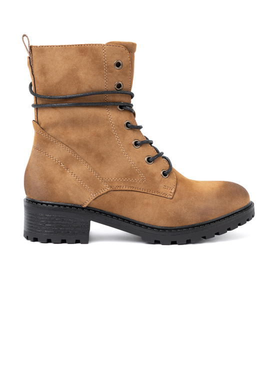 Lace-up caramel ankle boots with shaded toe effect