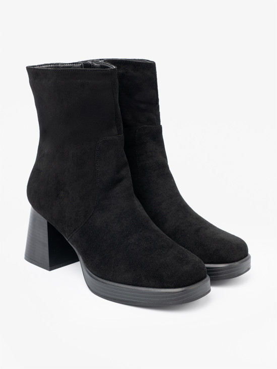 Elegant Black Ankle Boots on a Stable Heel