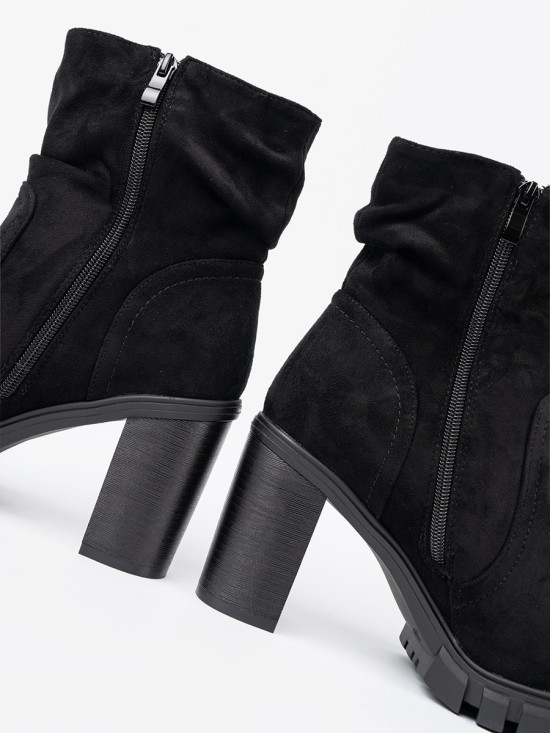 Stylish Black Ankle Boots with Ruffled Shaft