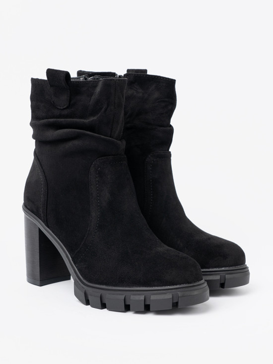 Stylish Black Ankle Boots with Ruffled Shaft