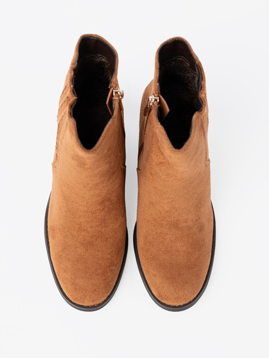 Caramel ankle boots with block heel in eco suede
