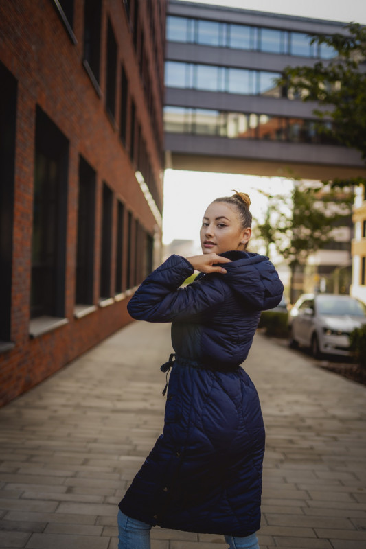 Beige quilted jacket with drawstring waist