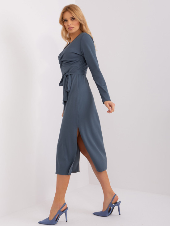 Elegant Midi Dress with Long Sleeves