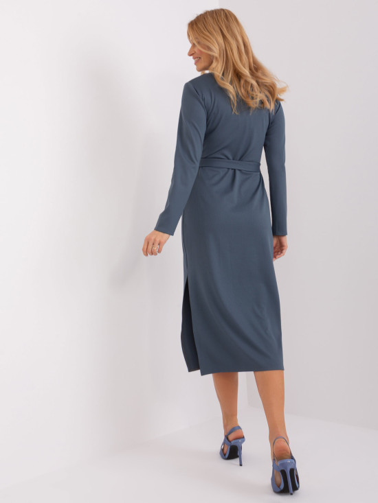 Elegant Midi Dress with Long Sleeves