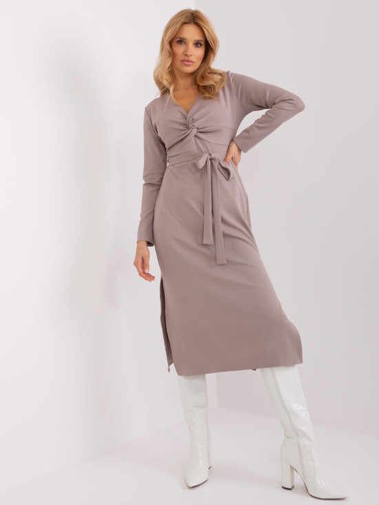 Elegant Midi Dress in Beige