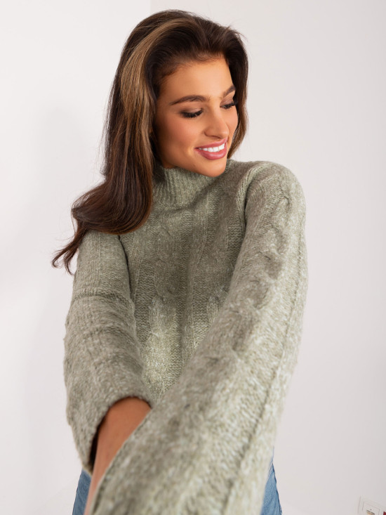 Comfortable Long Sleeve Sweater in Pistachio Color