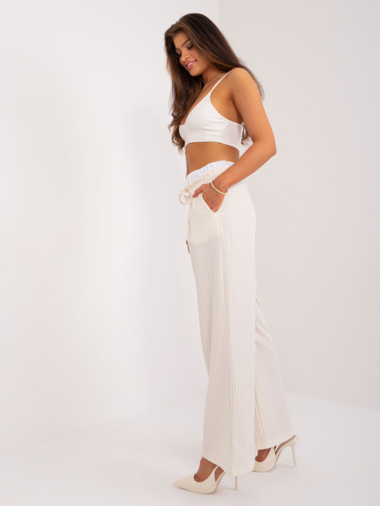 Elegant ecru high-waisted trousers