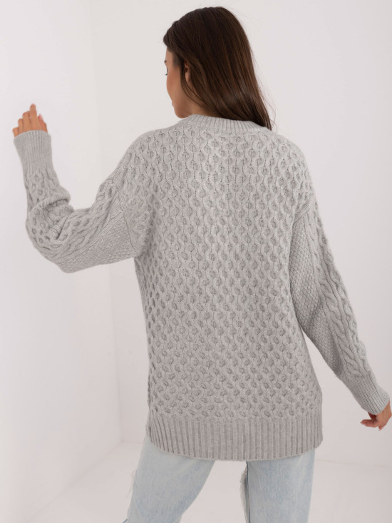 Stylish Gray Sweater with Long Sleeves