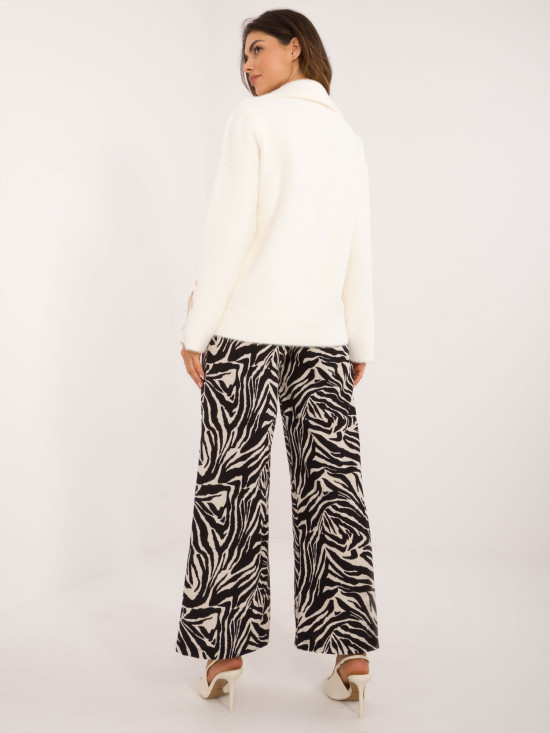 Elegant Transitional Jacket in Ecru