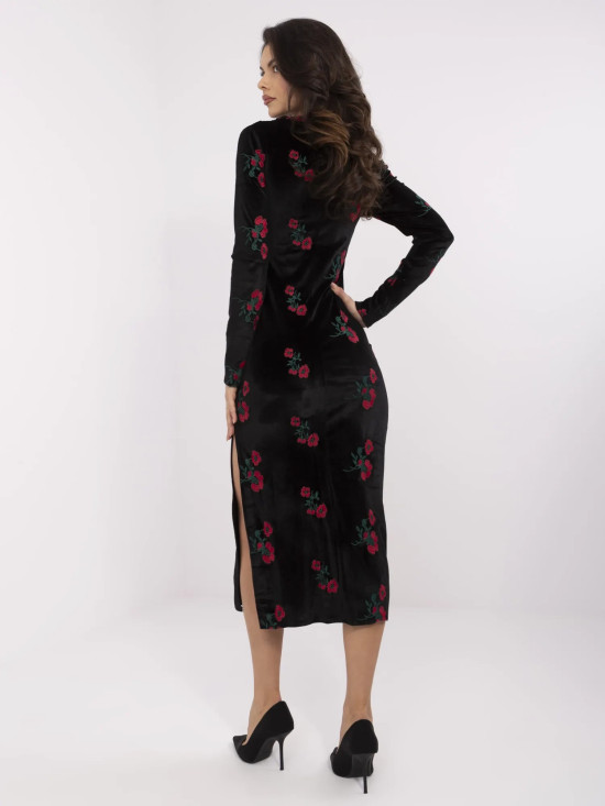 Elegant Midi Dress with Long Sleeves