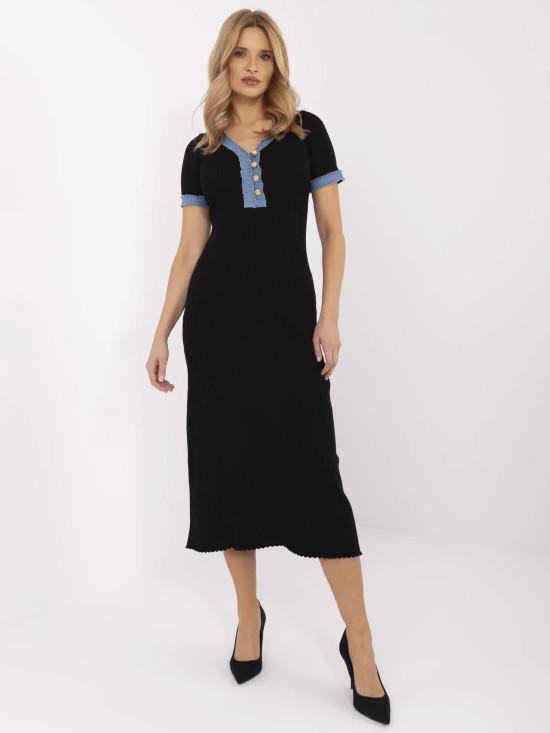 Elegant Midi Dress with Short Sleeves