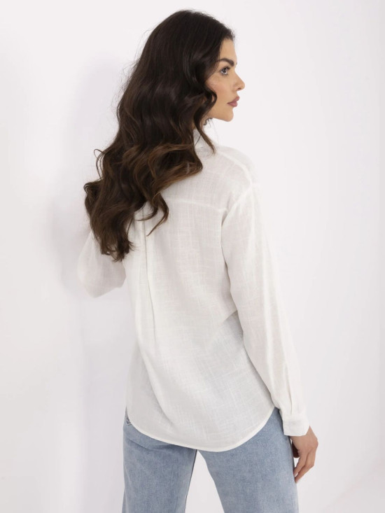 Elegant ecru long-sleeve shirt