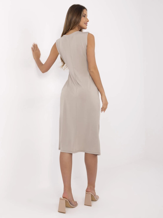 Elegant Midi Dress with Detachable Brooch