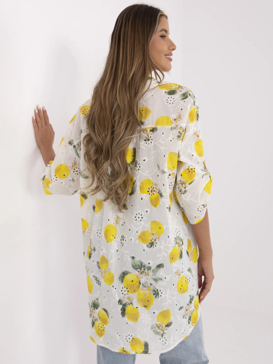 Elegant ecru shirt with 3/4 sleeves