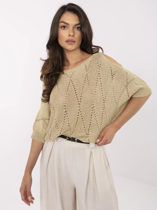 Elegant gold sweater with 3/4 sleeves