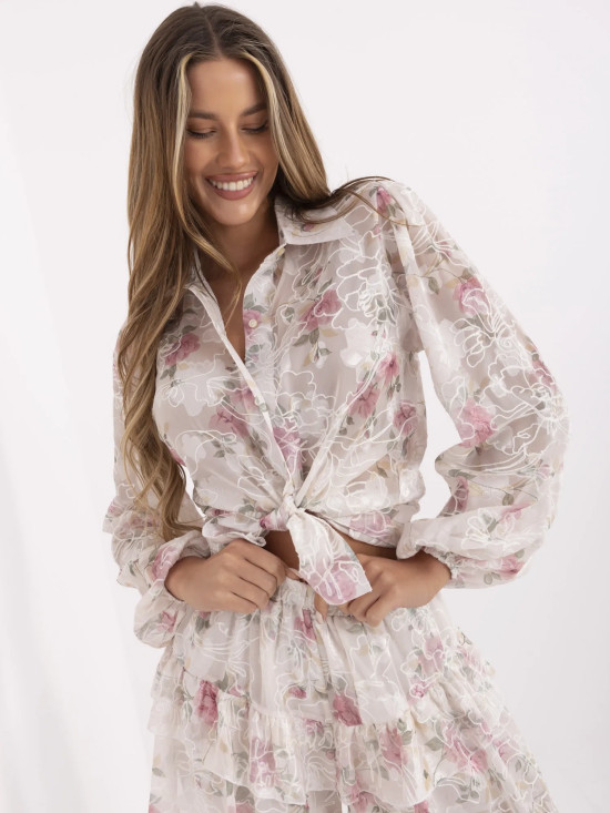 Elegant Set with Floral Pattern in Light Pink