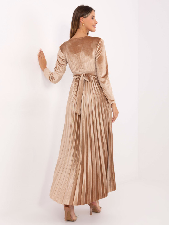 Beige maxi dress with belt and sequins