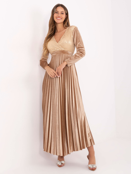 Beige maxi dress with belt and sequins