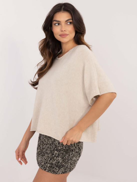 Beige elegant sweater with 3/4 sleeves