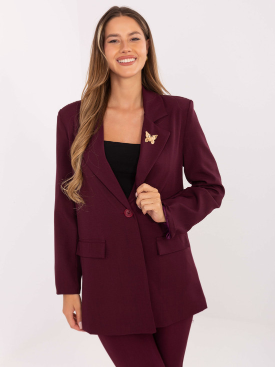 Elegant burgundy blazer with lining and brooch