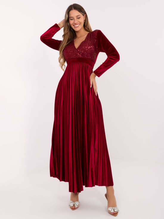 Burgundy maxi dress with belt and sequins
