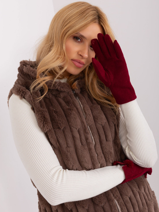 Stylish Gloves with Geometric Pattern