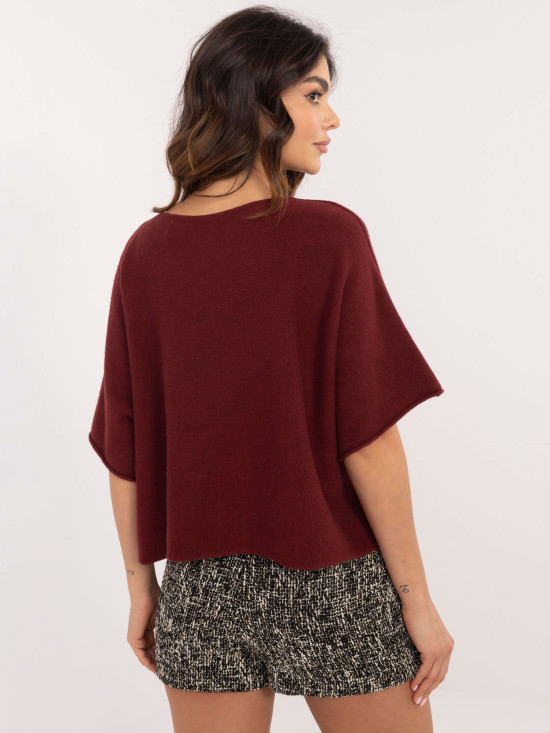 Elegant burgundy sweater with 3/4 sleeves