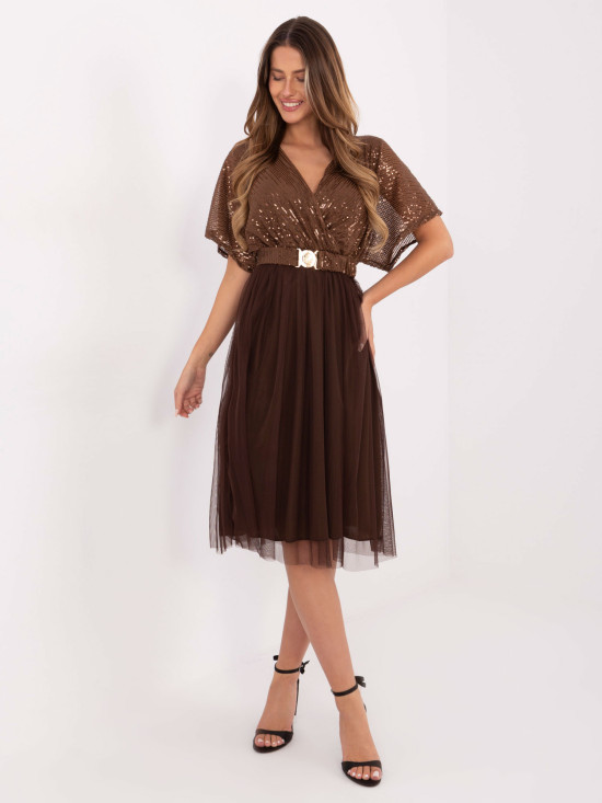 Brown midi dress with appliqué and belt