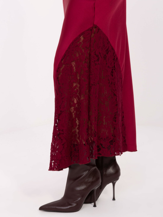 Elegant red midi skirt with lace