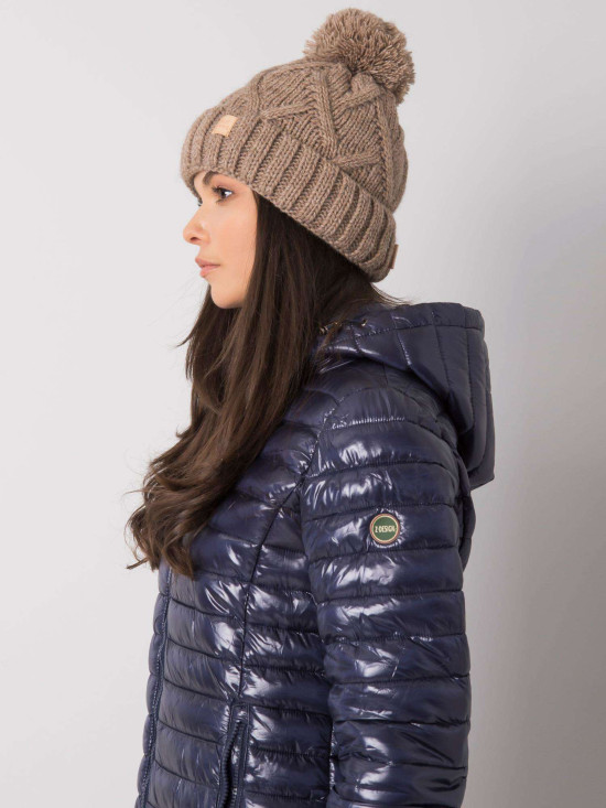 Winter hat in dark beige with lining