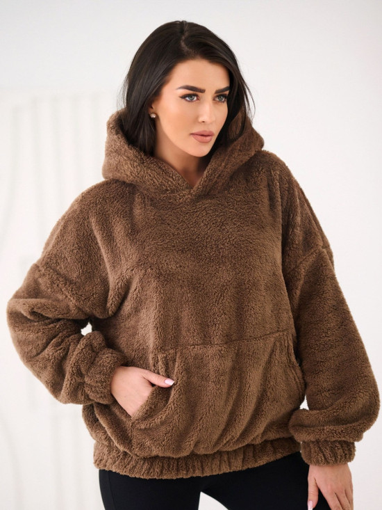 Beige hoodie with hood and pocket