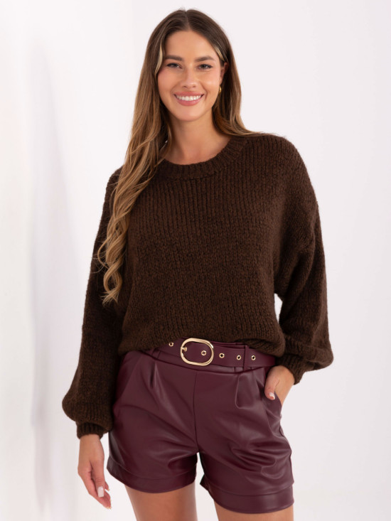 Brown sweater with round neckline and balloon sleeves